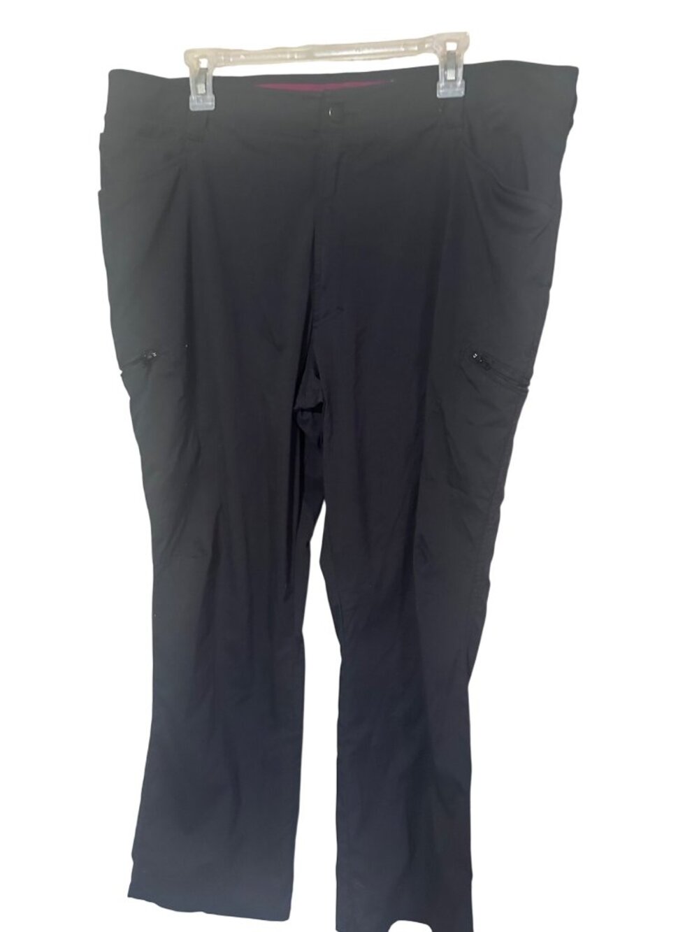 Wrangler Outdoor black zip pockets size 40/30
